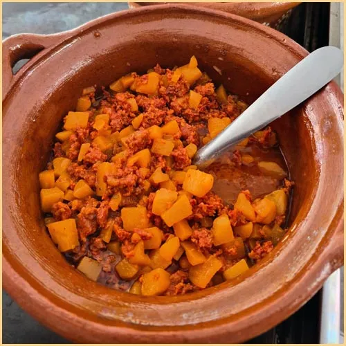 Papas con Chorizo